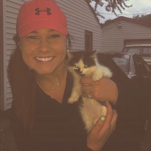 Meet your Posher, Alyssa